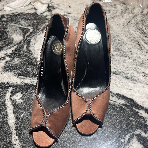 These were sold previously but it was when Poshmark had messed up shipping! - Picture 4 of 6